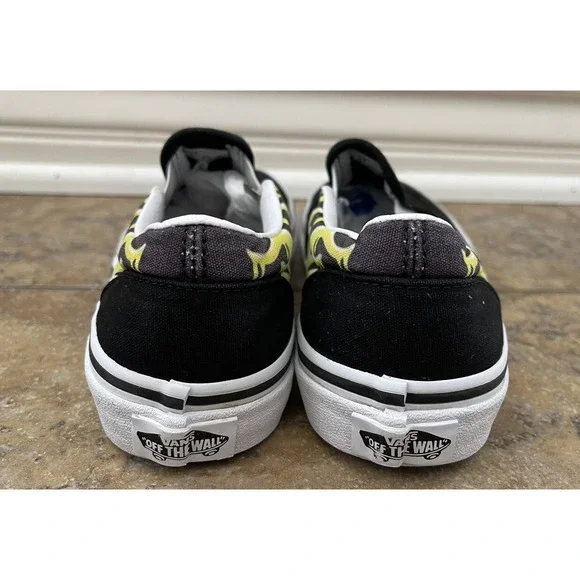 VANS Kids Classic black and yellow Slip On Size 2.5 - Picture 6 of 7